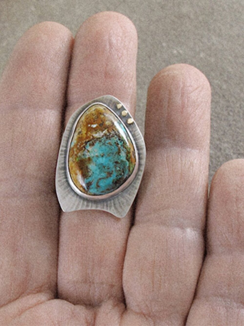 Sterling Silver 925, 14k Gold, and Kingman Turquoise Ring, Size 8 1/2 - Picture 3 of 3